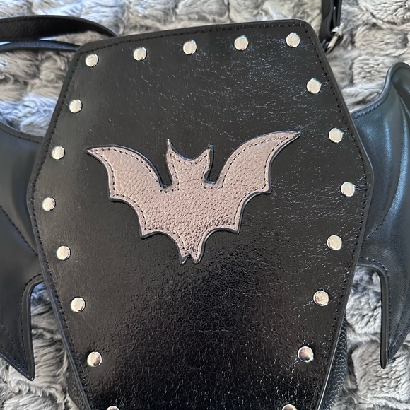 NWOT Gothic bat coffin purse bag - Picture 6 of 6